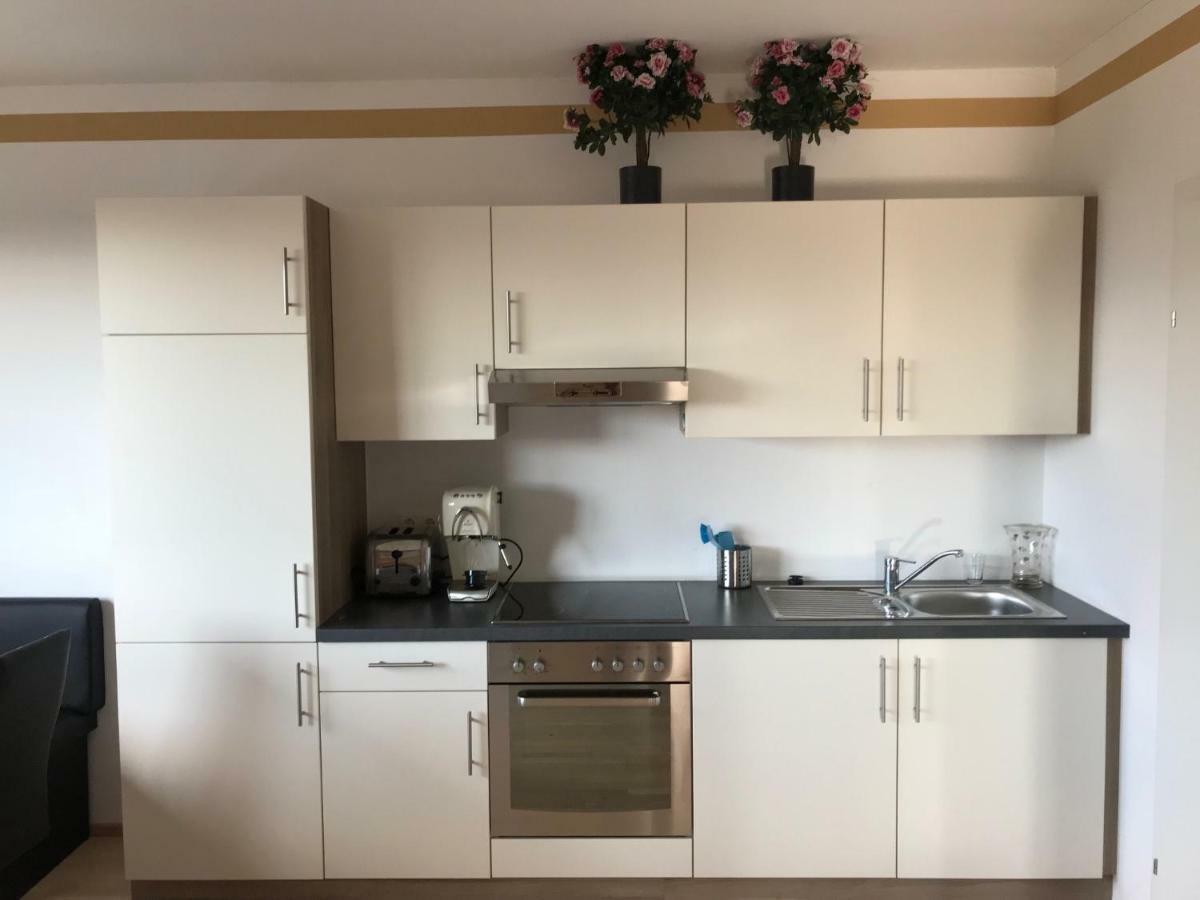 Kmheim, Cozy 103M2 Apartment, With 3 Bedroom And Covered Free Parking Place, Close To City Center Graz Bagian luar foto